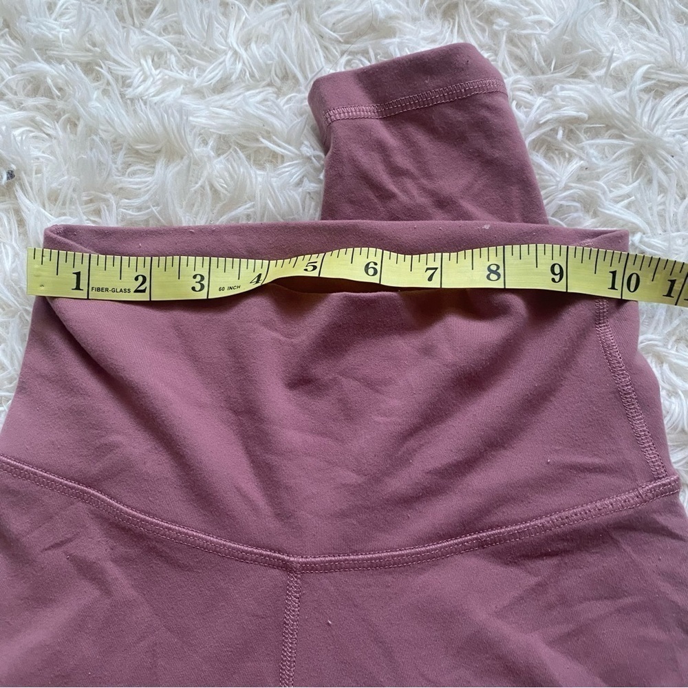 Aritzia TNA Leggings - Picture 6 of 9